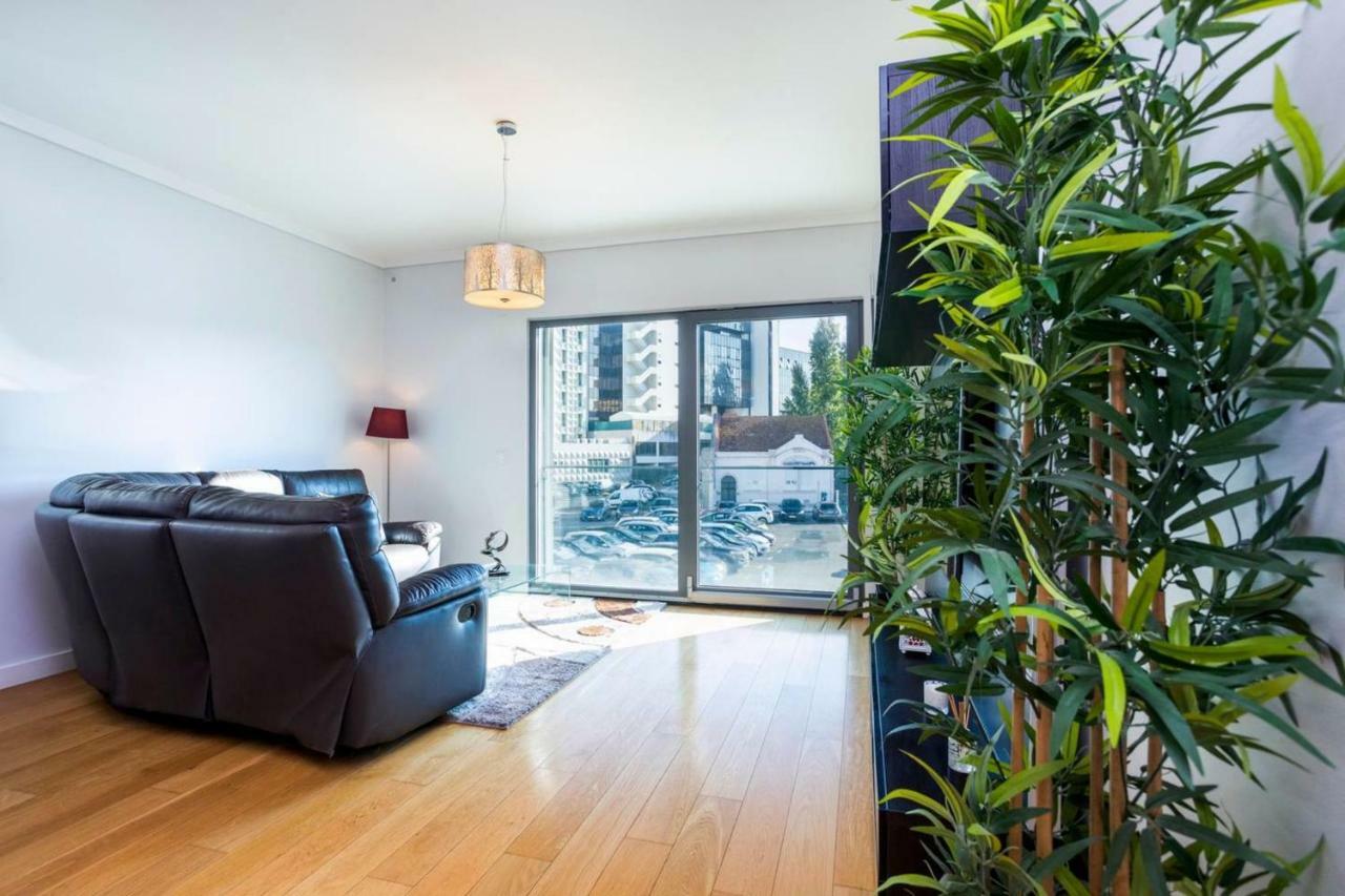 Lisboa Guestready - Spacious Campolide Family Apt Fits 6 المظهر الخارجي الصورة